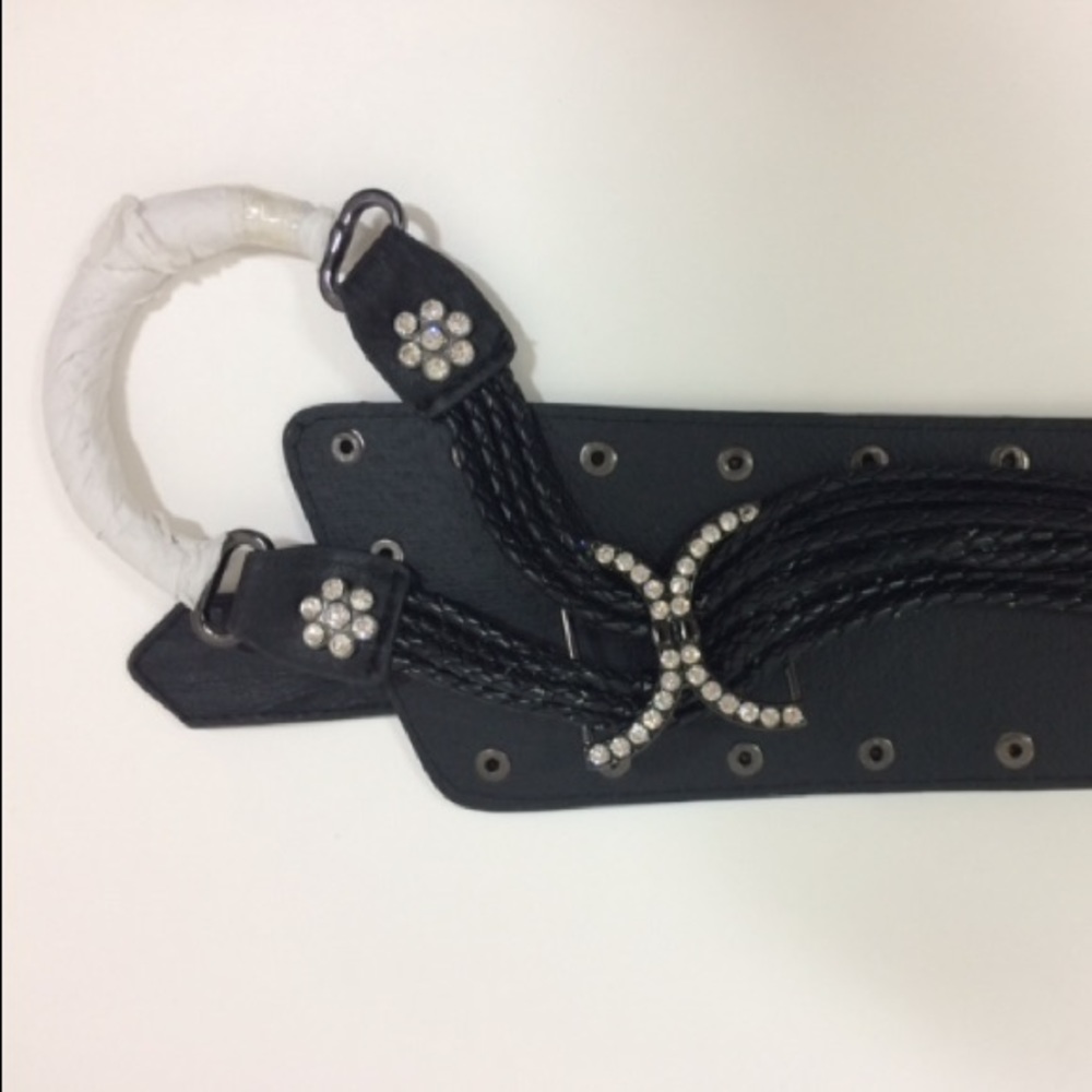 Belt - Picture 3 of 4